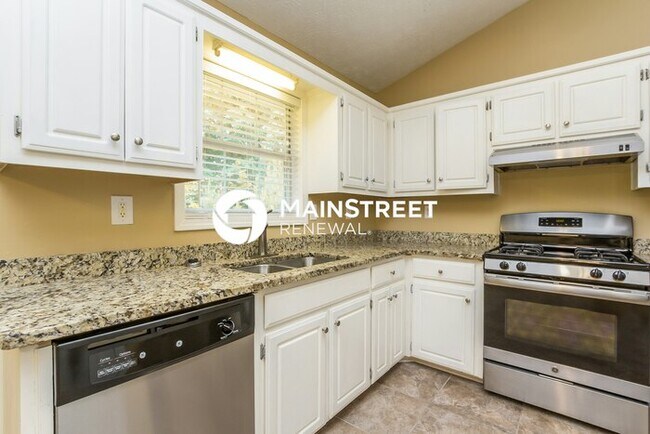 Building Photo - 3 Bedroom Pet-Friendly Home in Sugar Hill, GA with Main Street Renewal