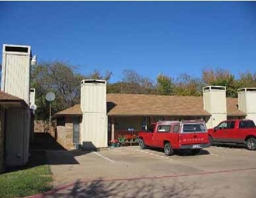 Building Photo - 109 Water Ln