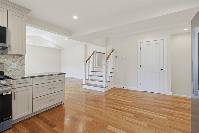 Building Photo - 53 Eddy St