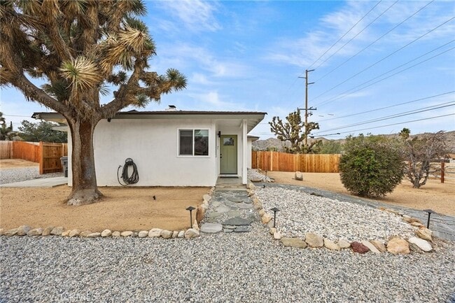 Building Photo - 55585 Onaga Trail