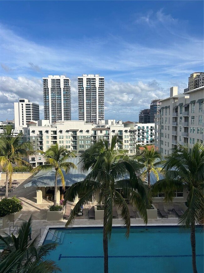 Building Photo - 480 Hibiscus St