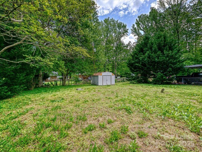 Building Photo - 2544 Cedarwild Rd