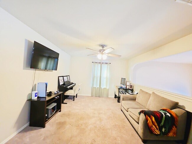 Building Photo - 1408 Calaveras Ct