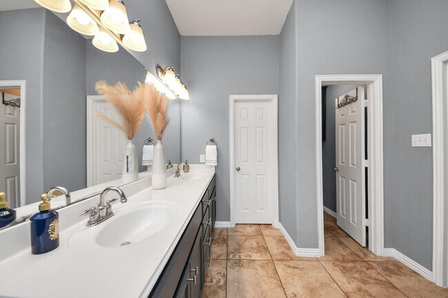 Building Photo - 26407 Bright Sky Ct