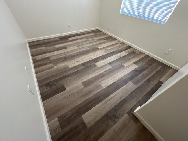 Building Photo - A stunning 2-bedroom, 1-bathroom rental pr...