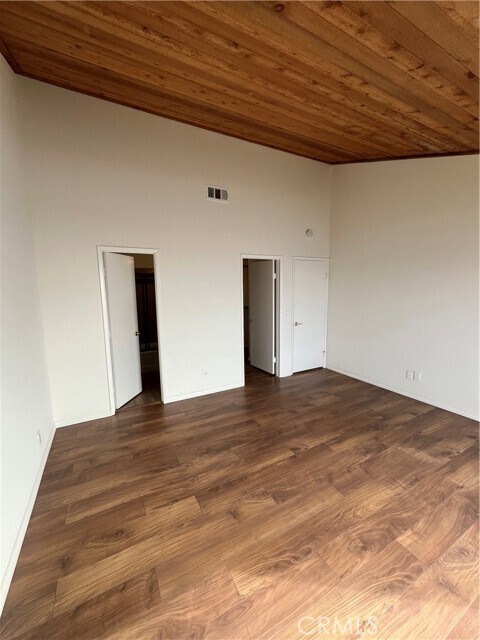 Building Photo - 1532 Neptune Ave