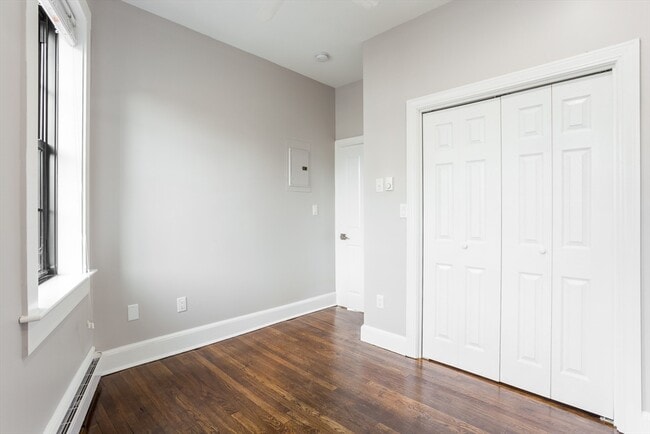 Building Photo - 534 Tremont St