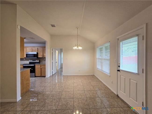 Building Photo - 5705 Mandalay Dr