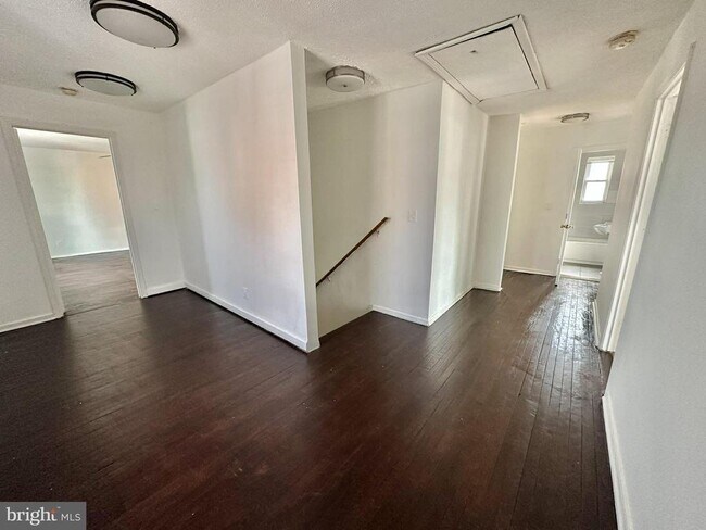 Building Photo - 2015 S Lincoln St