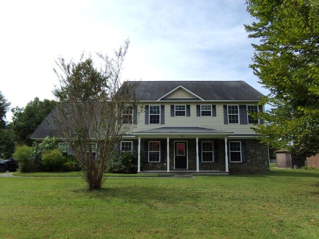 Primary Photo - Beautiful Home in Indian Hills