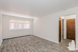 Building Photo - 1040 W. Hollywood-322