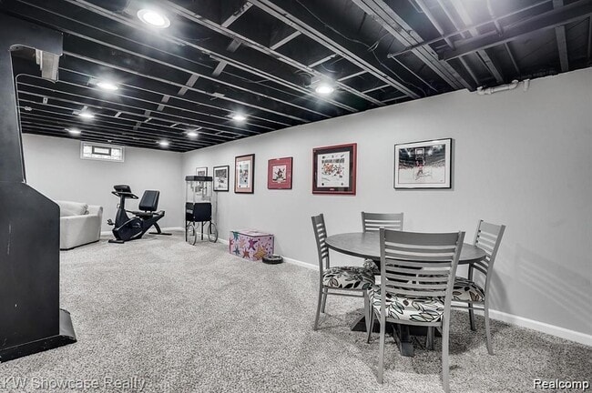 Building Photo - 1304 Grove Ave