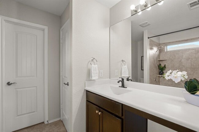 Building Photo - 7120 Razors Edge Dr