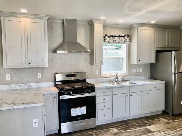 Building Photo - 121 Fernald Dr