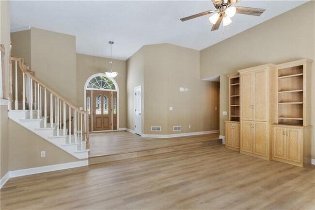Building Photo - 4565 Ashmore Cir