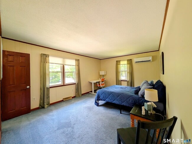 Building Photo - 17 Colebrook Rd