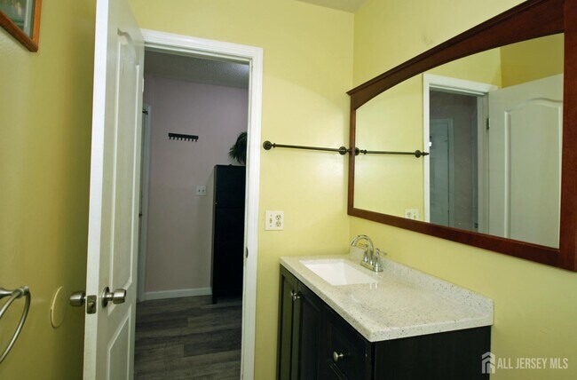 Building Photo - 9 Sandpiper Dr