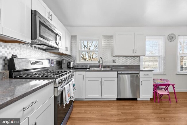 Building Photo - 9262 Byrd Dr