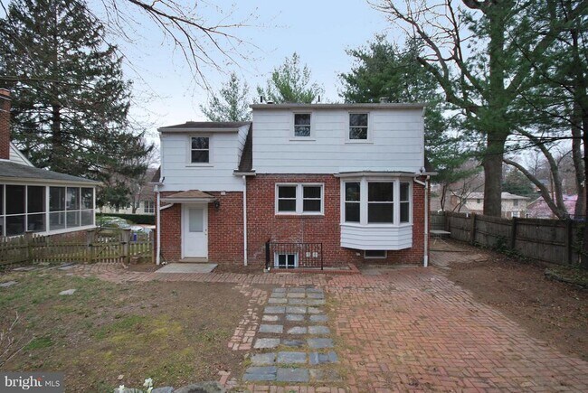 Building Photo - 9105 Wire Ave