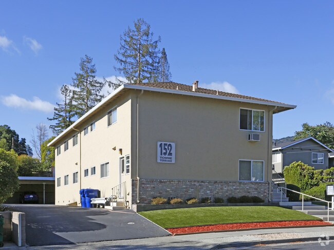 Building Photo - 152 Towne Ter