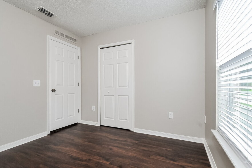 Building Photo - 30250 Rattana Ct