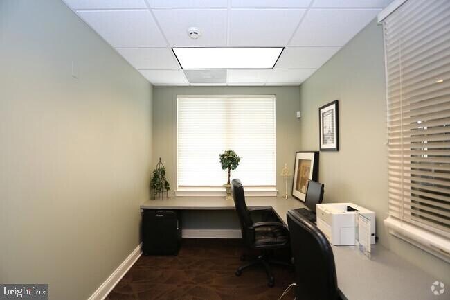 Building Photo - 203 Idlewild Rd