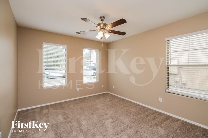 Building Photo - 1671 Maddison Cir