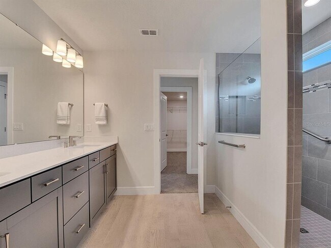 Building Photo - 4532 Gliding Wave St