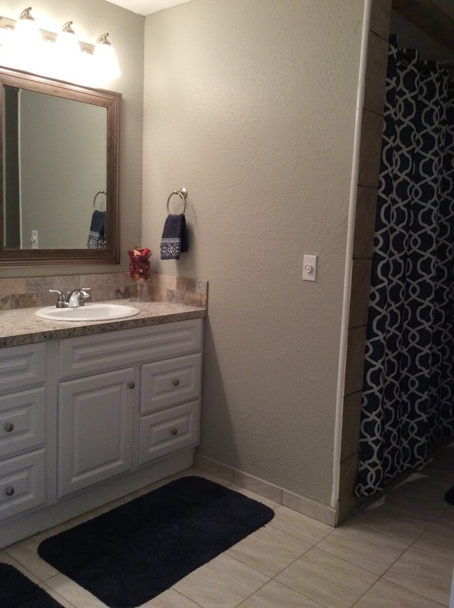 Building Photo - GREAT COLLEGE PROPERTY--PRE-LEASING FOR AUGUST! Completely Updated! 3 bedroom/2 bath Close to TTU...
