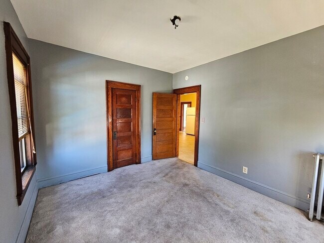 Building Photo - 30 Bemis St