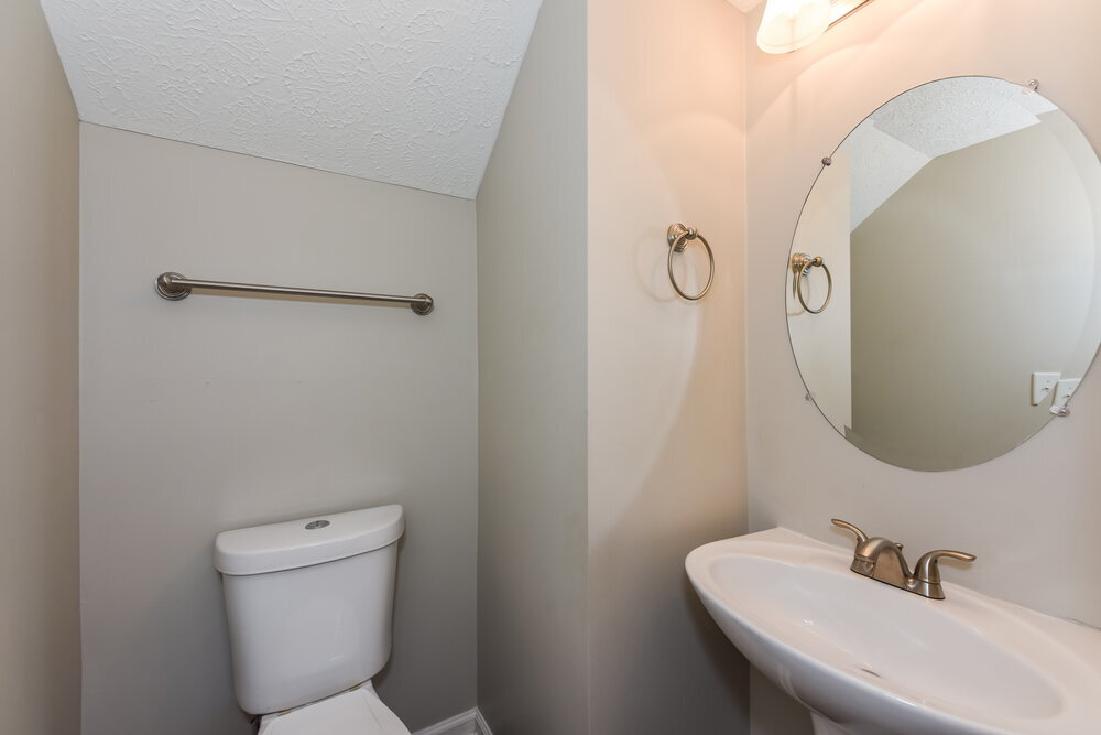 Building Photo - 1689 Comanche Run