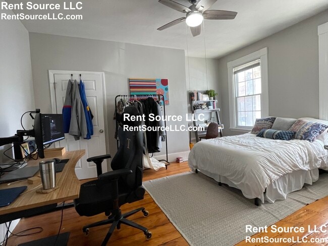 Building Photo - 73 Thorndike St