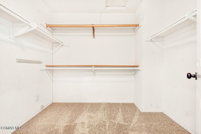Building Photo - 852 Admiral Ct