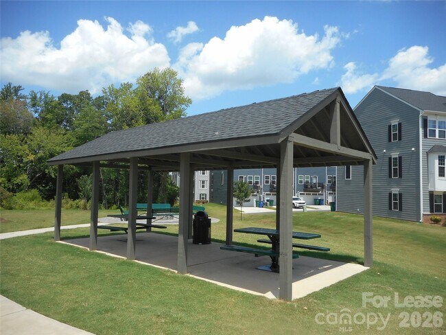Building Photo - 2105 Autumn Olive Ln