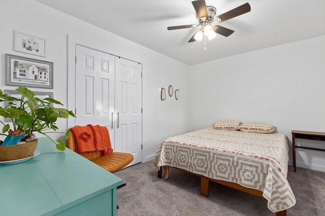 Building Photo - 326 Tahitian Dr