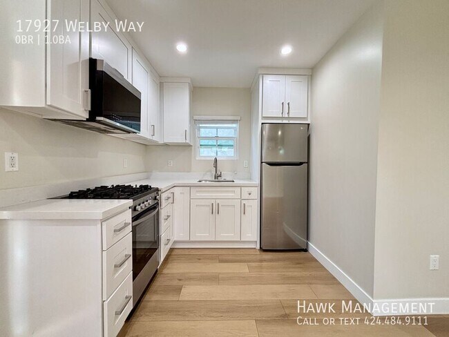 Building Photo - 17927 Welby Way