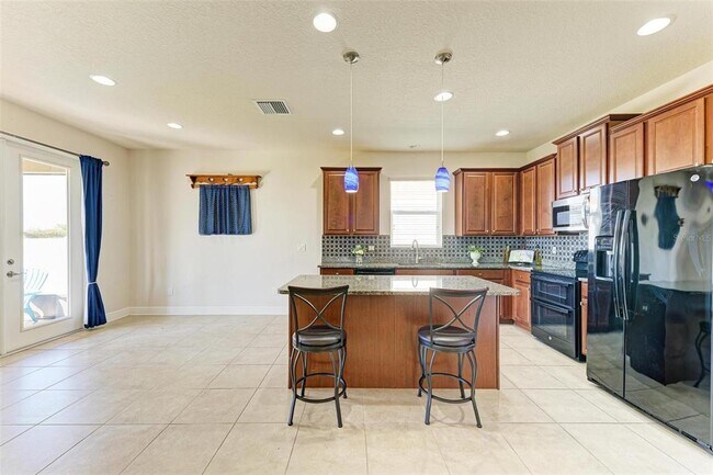 Building Photo - 7923 111th Terrace E