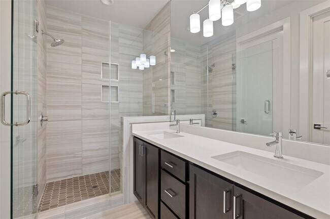 Building Photo - 5202 Pink Poppy Pass