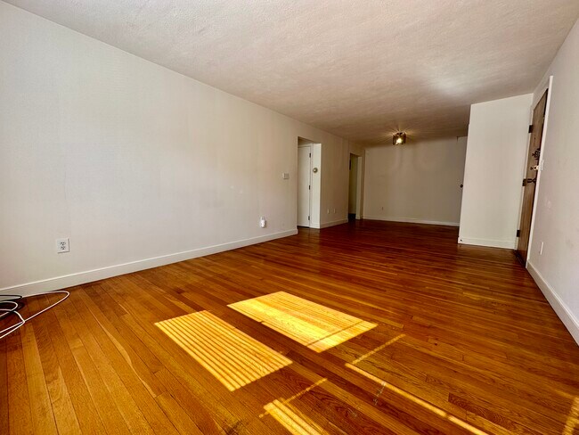 Building Photo - 246 Allston St