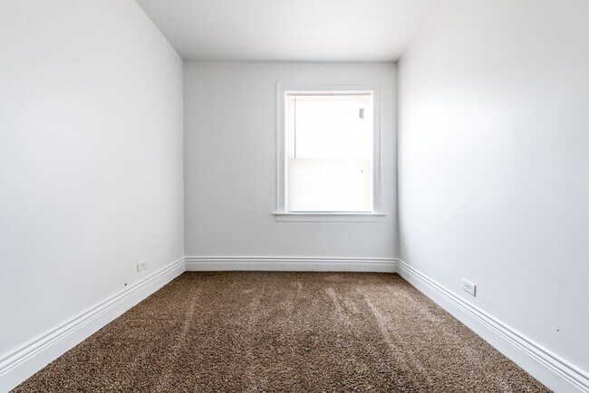 Building Photo - 11250-56 S Indiana Ave Chicago, IL 60628