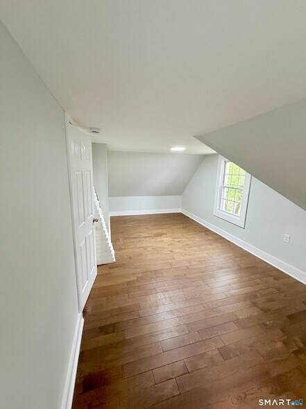 Building Photo - 139 Poplar St