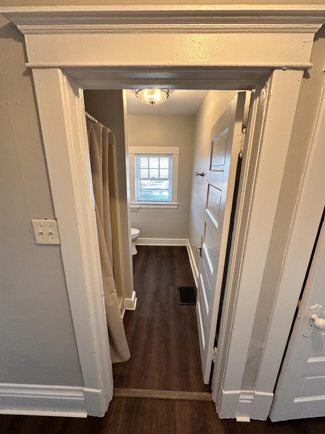 Building Photo - 334 Raymond St