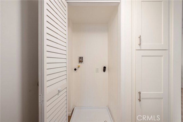 Building Photo - 26941 Rainbow Glen Dr