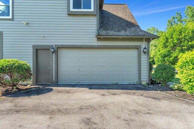 Building Photo - 4521 Links Ct