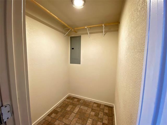 Building Photo - 10606 County Rd 1020