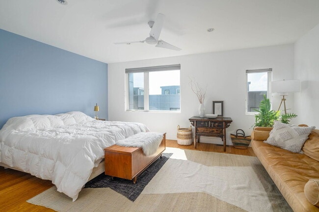 Building Photo - 1003 S 17th St