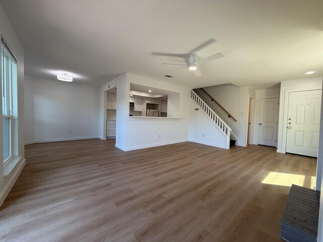 Building Photo - 13339 Water Oak Ln