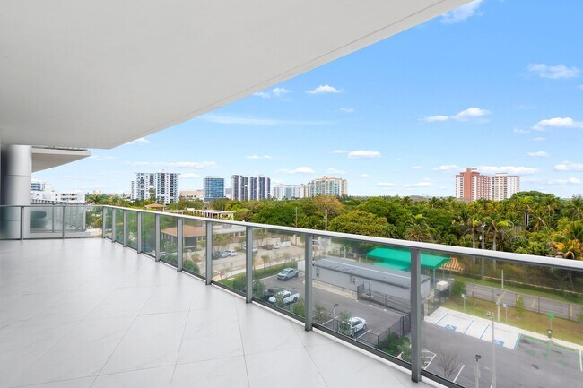 Building Photo - 701 N Fort Lauderdale Beach Blvd