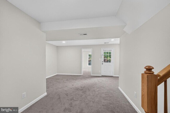 Building Photo - 15044 Gaffney Cir