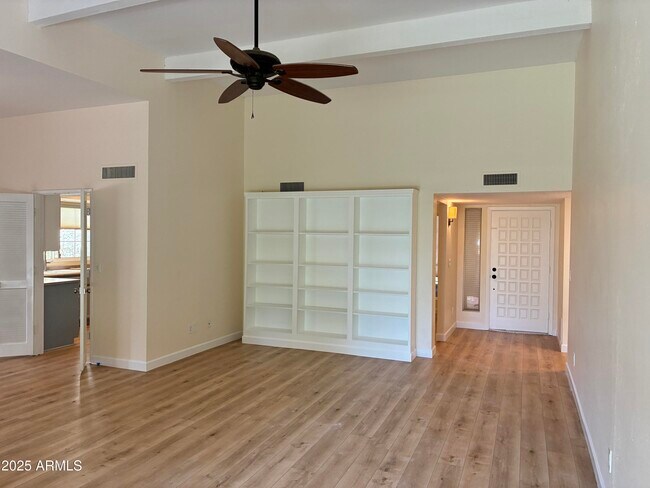 Building Photo - 8437 E San Benito Dr